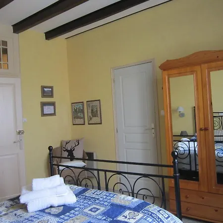 Maison Metcalf Bed & Breakfast Parcoul